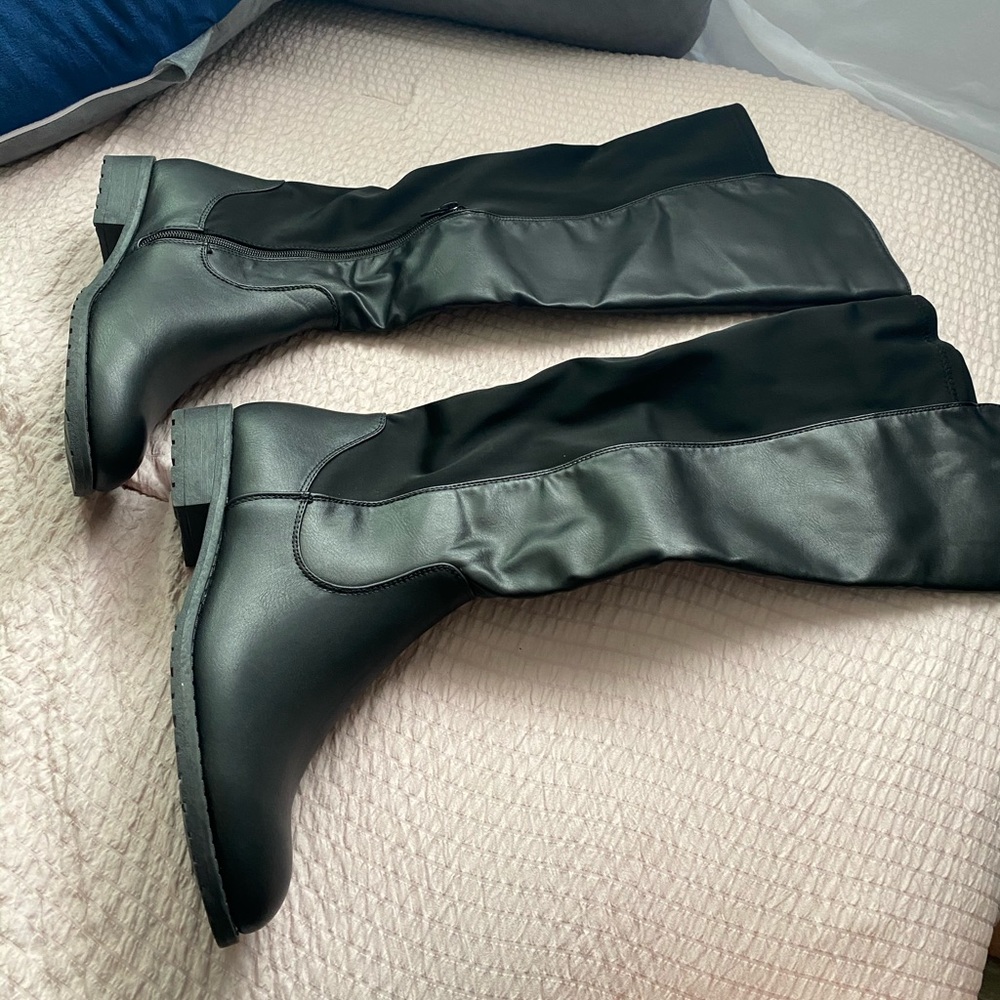 Knee High Stretch Black Boots